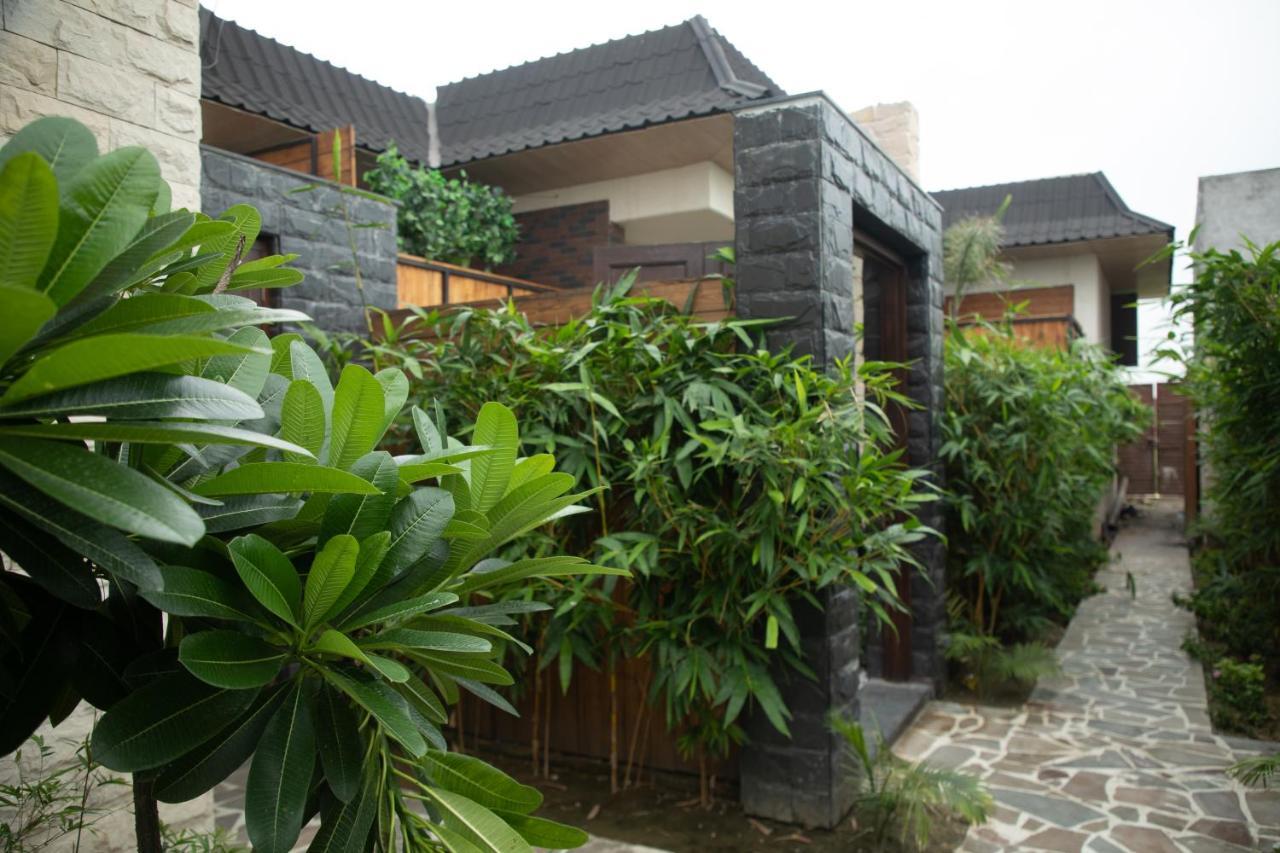 Palm Villas Amritsar Buitenkant foto