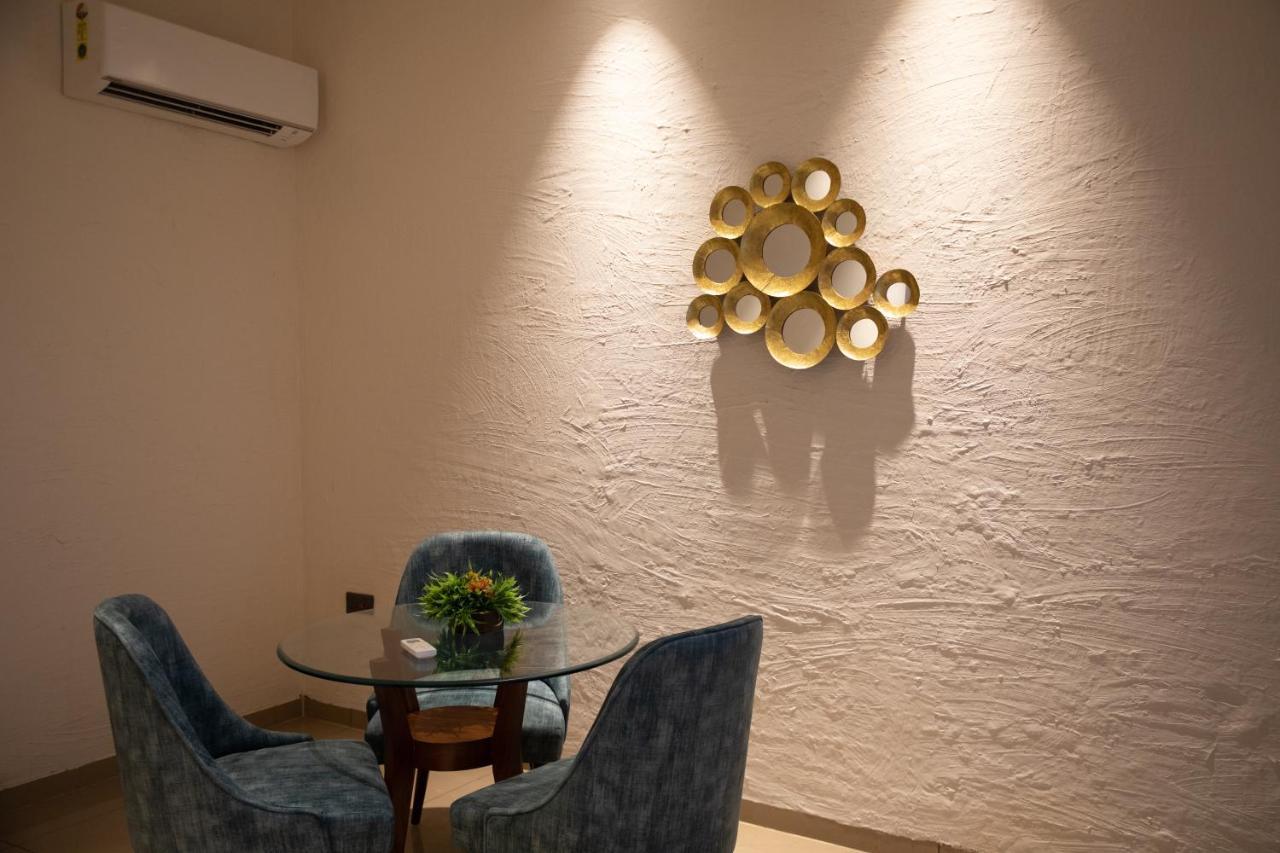 Palm Villas Amritsar Buitenkant foto